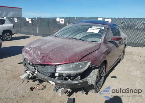 2015 Chrysler 200 S z USA, uszkodzony, nr VIN 1C3CCCBGXFN551536